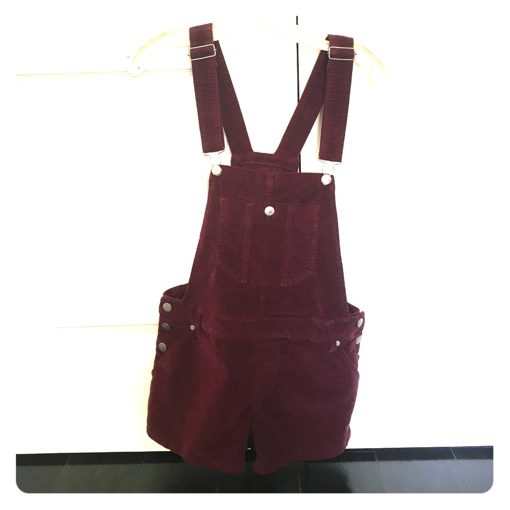 Maroon velvet overall shorts